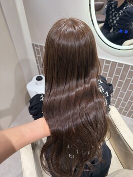 レーン(lane)の写真/艶・フォルム・扱いやすさを同時に叶える、上質ストレートの新定番。