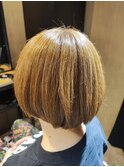 ショートボブ