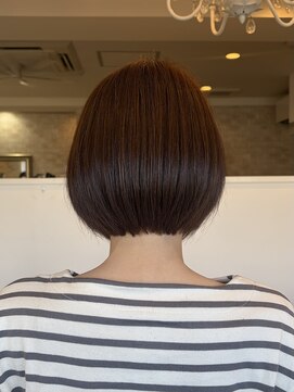 ヴィアスヘアー(vias hair) 白髪でつくるブラウンカラー×ボブ