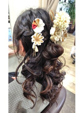 ビューティ堀出南松原本店 クルール ハーフアップ