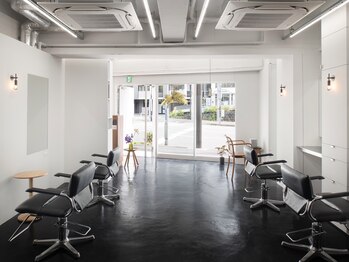 シベルバレー 横浜(sibell)の写真/心地よい空間の大人向けSalon*【お客様ときちんと向き合う】がコンセプト◎清潔感ある店内で癒しのひと時を