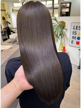 ナイロ(NiLO)の写真/【大分/中央町】パヤパヤする表面の髪やクセ・うねりに悩む毎日から卒業。髪質改善×縮毛矯正で憧れの艶髪