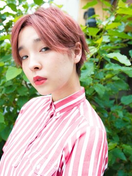 ルティア(Lutia) 夏ショート　ヌーディーカラー　前下がりボブ