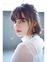 ルタ(LuTa by siesta&LiCO) グレージュ ひし形シルエット 切りっぱなしボブ エアリー