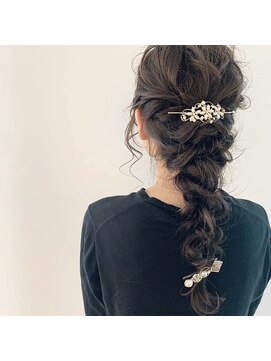 シャンプー 本店(SHAMPOO) ふんわり、華やか。大人の色気と品を備えたゆるふわ編み下ろし