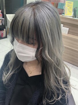 アッシュ 立川店(Ash) ホワイト×グレージュ×ローライト