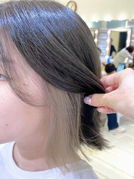 ネオリーブ クタ 町田店(Neolive kuta) 【Neolivekuta】イヤリングベージュ【町田】