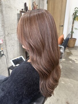 ヴィップルーム(viproom) ツヤ髪スタイルブルージュマッシュウルフイヤリングカラー