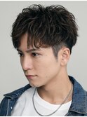原宿ニュアンスパーマメンズショートセンターパート刈り上げ