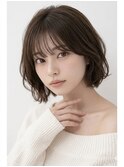 シースルーバングの大人かわいいゆるふわボブ