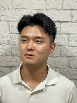 グレイスフル バーバープラチナム 六本木店(Graceful Barber platinum) ツーブロック刈り上げ
