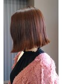 切りっぱなし外はねボブ
