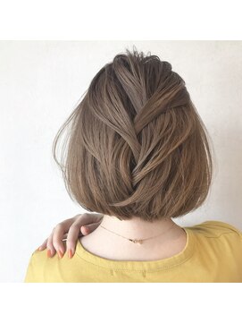 ファースト 山形店(first) 透け感たっぷりなナチュラルベージュ