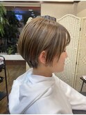 ショートボブ