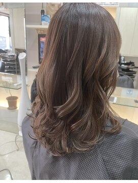 美容室レ・アール ゆるふわ巻きヘア