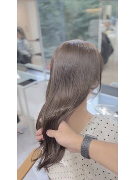 ムク 新宿(muc) 透明感アイスベージュ