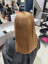 ブリーチとストレートの同時施術