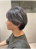 シルバーグレー