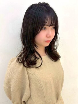 アイウィル(Ai WilL) グレージュ ミディアムレイヤー 前髪カット 暗めカラー 20代