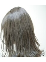 カグヤヒメ(kaguyahime)&nbsp;外ハネ×アッシュグレージュ