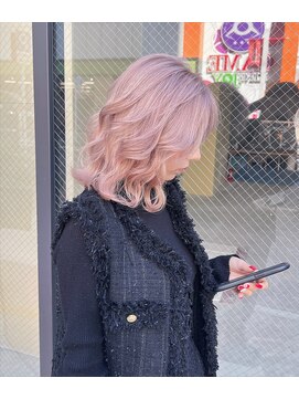 リノ(RLINO) 【名古屋、栄】ボブカット/ミルクティーベージュ