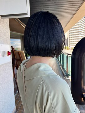 フィルム(FiLMs) ナチュラルショートボブ/デザインカット