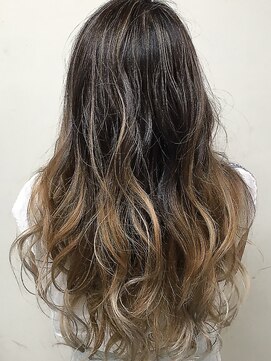 ビートヘアー 彦根イオンタウン店(BEET HAIR) ブロンド３Ｄグラデ　【BEET イオンタウン彦根店】