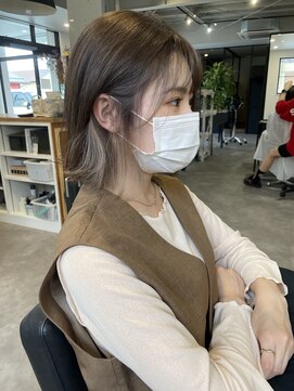 ナンバー(number+) 20代30代大人かわいいミルクティーベージュインナーカラー