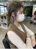 20代30代大人かわいいミルクティーベージュインナーカラー