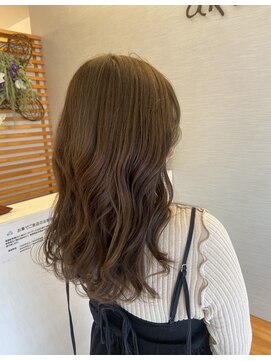 アカラ ヘアー akala ｈair ゆるふわロング