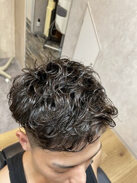マインド サイトー ヘア アンド スパ mind saito hair&SPA ソフトスパイラルパーマ×アップバング×ソフトフェードツーブロ