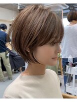 ラフ 新宿(Laff)&nbsp;新宿 大人可愛い 20代30代40代 小顔ショートボブ 丸みショート