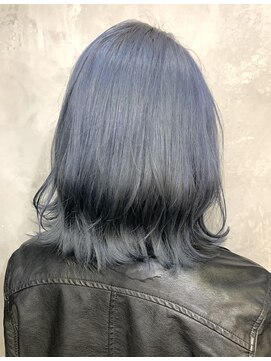 トリコ(ToricO) シルバーアッシュ/アッシュグレージュ/グレージュ/刈り上げボブ