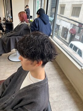 ナンバー エミライ 溝の口(N° emirai) 爽やかツーブロック刈り上げ束感アップバング