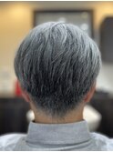 白髪を活かしたグレイヘア