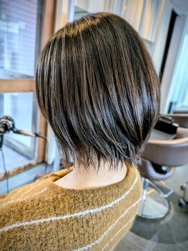 ヘアサロン フラット(Hair salon flat) レイヤーボブ　ミルクベージュ