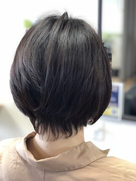 サバス(SABBATH) ステップボーンカット 小顔補正立体カット ショート