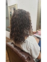 アンジュベイナハ (Ange Bay NAHA)&nbsp;個性爆発！ツイストスパイラルパーマ