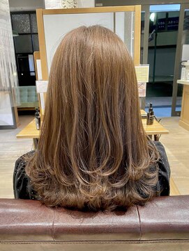 ヴァンクシー バイ ルナ(VANKCY by Luna) ミディアムヘア ショコラベージュ ボブルフ ベビーバング 小顔