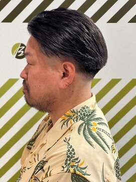 バーバーバー 四谷(BARBER-BAR) 大人のフェードスタイル