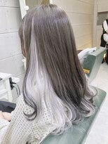 デイズ(days)&nbsp;インナーカラーにホワイトルカラー　セクションカラーロング