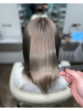 リーホリエ(Lee Horie) 【Gyo】髪質改善×ハニーシルバー