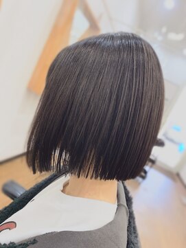 ウタシロイロ(uta shiroiro) 切りっぱなし