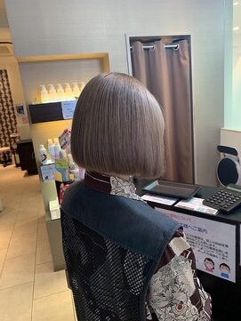 ソワンドゥ ブレス カルム 西中島店(soin de brace calme) ホワイトグレージュ×似合わせカット