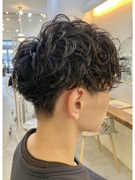 ロミーオム 本厚木(ROMMY. Homme) 刈り上げツーブロックスパイラルパーマビジネスメンズヘア