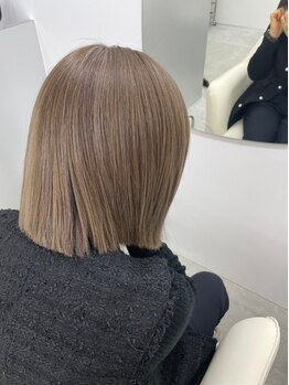 タド(TADO)の写真/経験豊富なスタイリストが、あなたの魅力を引き出す！再現性の高いカットで、サロン帰りのスタイルが続く♪