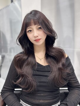 ロムーク 表参道(LOMKH) ミディアムレイヤーロングレイヤーカット顔周りボルドー