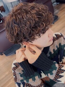 レタッチ バイ フィフス 天神大名(RETOUCH by fifth) 天神波巻きスパイラルパーマ波巻きパーマプードルパーマ強め20代