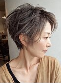 白髪ぼかし/イメチェンヘアスタイル/前髪カタログ/ショートボブ