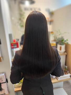 ロッカヘアエジェ(ROCCA hair eje.) シルキースリークロング